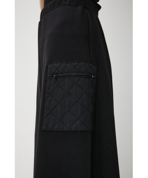 AZUL by moussy(アズールバイマウジー)の「QUILTED DETAIL LONG SKIRT/キルティングディテールロングスカート(スカート・レディース・ブラック/カーキ/アイボリー・MEDIUM/SMALL)」の20枚目の写真