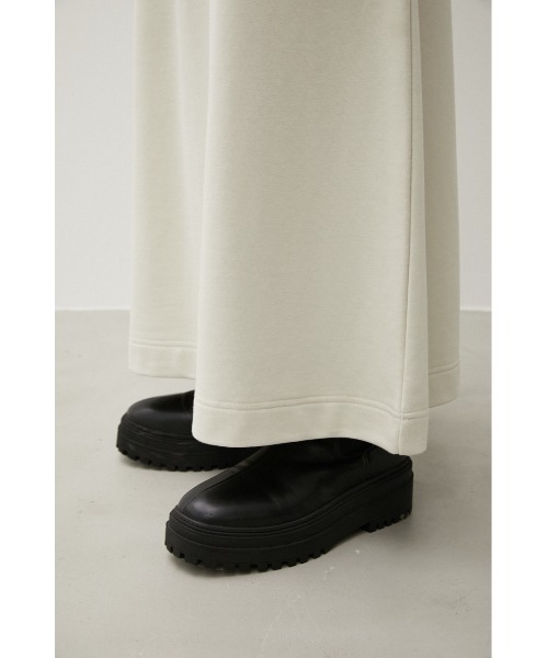 AZUL by moussy(アズールバイマウジー)の「QUILTED DETAIL LONG SKIRT/キルティングディテールロングスカート(スカート・レディース・ブラック/カーキ/アイボリー・MEDIUM/SMALL)」の12枚目の写真