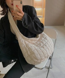 wears | 大容量キルティングショルダーバッグ(ショルダーバッグ)