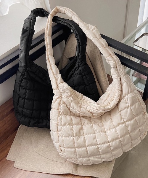 wears（ウェアーズ）の「大容量キルティングショルダーバッグ（ショルダーバッグ・レディース・アイボリー/ブラック・FREE）」の16枚目の写真