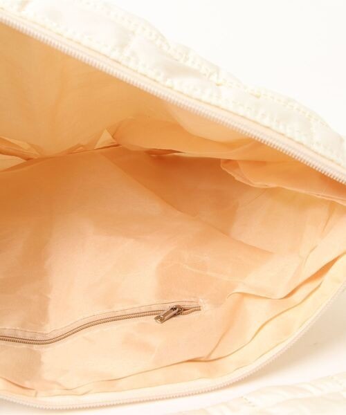 wears（ウェアーズ）の「大容量キルティングショルダーバッグ（ショルダーバッグ・レディース・アイボリー/ブラック・FREE）」の18枚目の写真