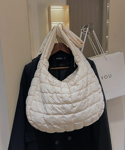 wears（ウェアーズ）の「大容量キルティングショルダーバッグ（ショルダーバッグ・レディース・アイボリー/ブラック・FREE）」の17枚目の写真