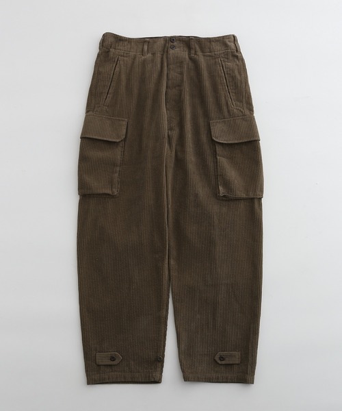 ADAM ET ROPE'(アダムエロペ)の「ワイドテーパード コーデュロイ カーゴパンツ/太畝(カーゴパンツ・メンズ・グリーン系その他2/スミクロ・M/L)」の16枚目の写真