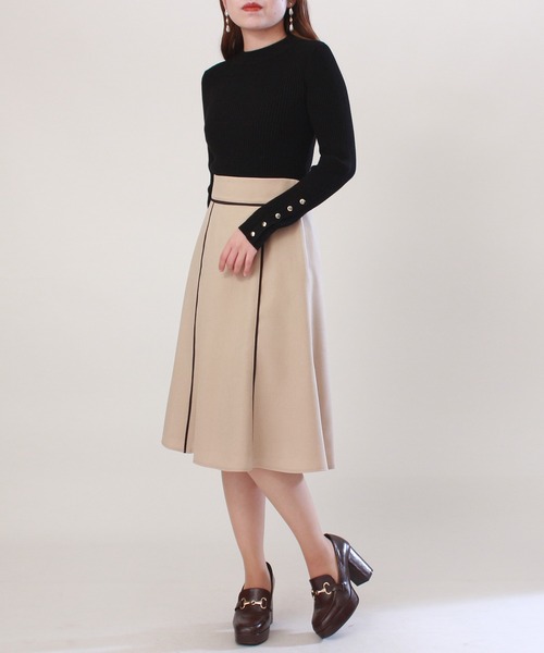 ASTORIA ODIER（アストリアオディール）の「配色パイピングフレアスカート（スカート・レディース・ネイビー/ピンク/ベージュ・SMALL/X-SMALL/MEDIUM/LARGE）」の12枚目の写真