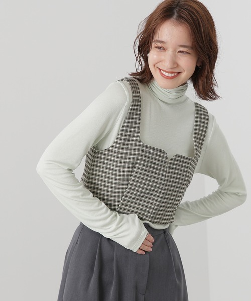 N.(N. Natural Beauty Basic)(エヌエヌナチュラルビューティーベーシック)の「【追加生産】◆ハイネックインナーカットソー(Tシャツ/カットソー・レディース・オフホワイト/ブラック/ライトグリーン/オレンジ・MEDIUM)」の4枚目の写真