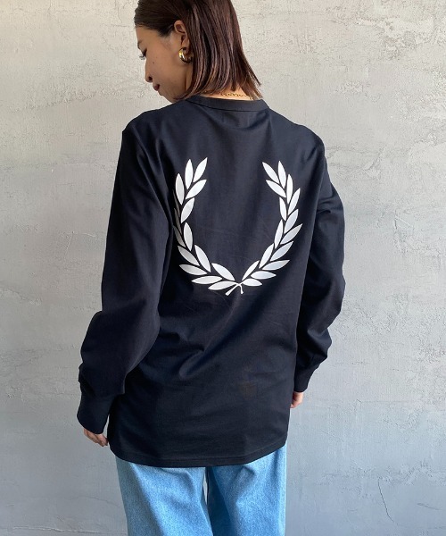 FRED PERRY（フレッドペリー）の「【WEB限定】[FRED PERRY/フレッドペリー] ブランドロゴデザイン ロングスリーブTシャツ（Tシャツ/カットソー・レディース・ブラック・M/L/S）」の17枚目の写真