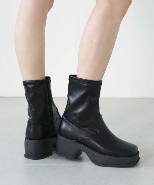 archives（アルシーヴ）の「厚底ストレッチブーツ（ブーツ・レディース・アイボリー/ブラック・MEDIUM/LARGE）」の17枚目の写真