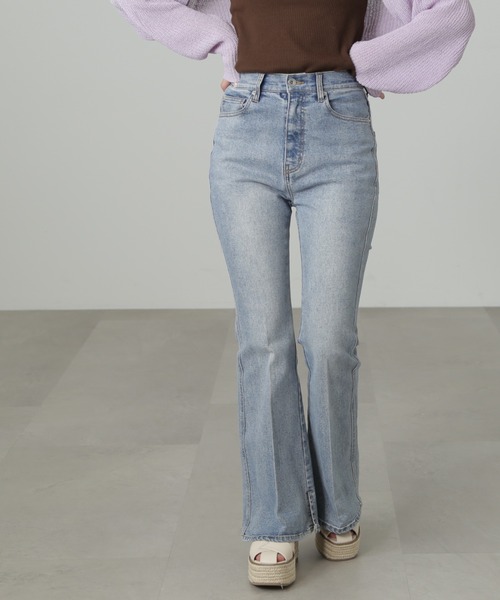 FREE'S MART（フリーズマート）の「【Sシリーズ対応】内スリットベルボトムデニム（その他パンツ・レディース・ブラック系その他/ダークネイビー/ブルー系その他2/ホワイト系その他・SMALL/X-SMALL/MEDIUM）」の4枚目の写真