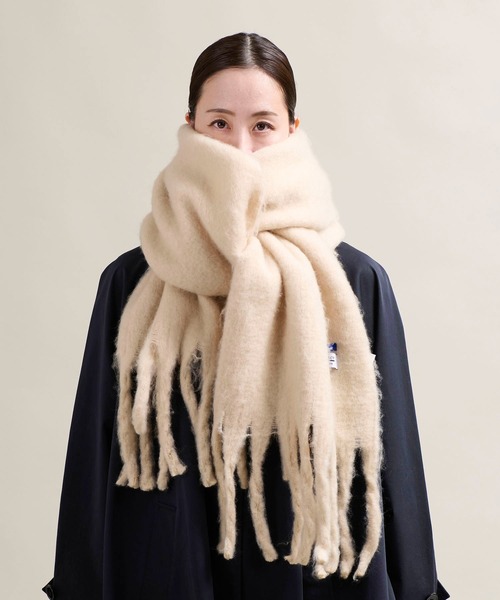 CALIFORNIA OUTFITTERS（カリフォルニア アウトフィッターズ）の「STD 【ボリュームフリンジマフラー】太フリンジ ボリューム ストールマフラー ふわふわ（マフラー・レディース・ブラウン/ベージュ系その他/ベージュ系その他2/オレンジ系その他2/ベージュ系/オレンジ系/ライトグレー/ブラック系/ブルー系/ダークグレー/ブルー系その他/グリーン系その他/オレンジ系その他/ブルー系その他2/ピンク系その他/ライトベージュ/アイボリー/ライトブルー/ブラック/コバルトブルー/ブラック系その他/オレンジ系その他3/ベージュ系その他3/パープル系その他/レッド系その他/ブラウン系その他/グリーン/ライム/コーラルピンク/グリーン系その他2/ダークブラウン・ONE SIZE）」の11枚目の写真