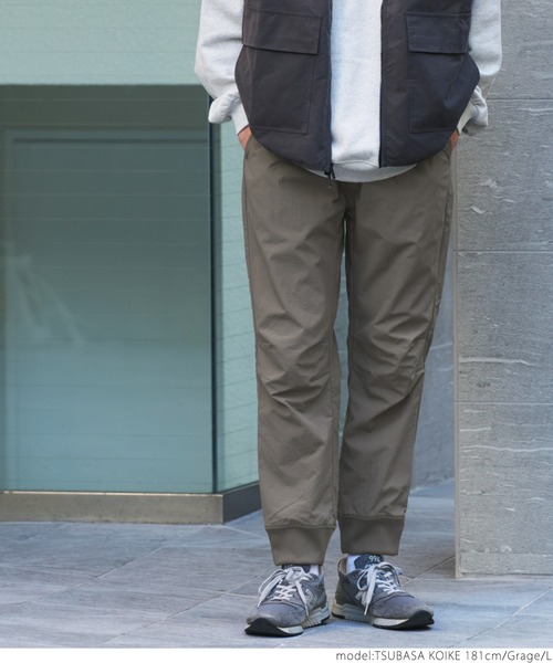 coca(coca)(コカ)の「メンズ リブイージーパンツ(その他パンツ・メンズ・ブラック/グレイッシュベージュ・M/L/XL)」の5枚目の写真