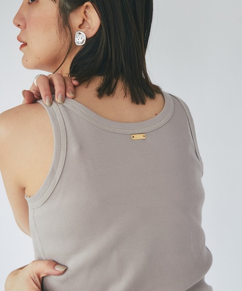 RIVE DROITE（リヴドロワ）の「テレコUネックタンク（タンクトップ・レディース・ブラック/オフホワイト/ベージュ/ブラウン・FREE）」の9枚目の写真