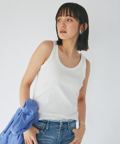 RIVE DROITE（リヴドロワ）の「テレコUネックタンク（タンクトップ・レディース・ブラック/オフホワイト/ベージュ/ブラウン・FREE）」の14枚目の写真