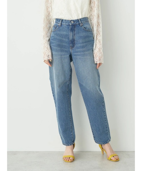 earth music&ecology(アースミュージックアンドエコロジー)の「ヴィンテージ加工テーパードデニム(デニムパンツ・レディース・ブルー系その他/ライトインディゴブルー・L/M/S)」の10枚目の写真