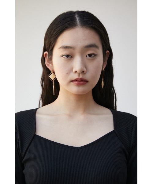 AZUL by moussy（アズールバイマウジー）の「ACRYLxMETAL ASYMMETRY EARRINGS/アクリル×メタルアシンメトリーピアス（ピアス（両耳用）・レディース・ブルー/ライトベージュ/ブラック/オレンジ系その他/アイボリー・FREE）」の21枚目の写真