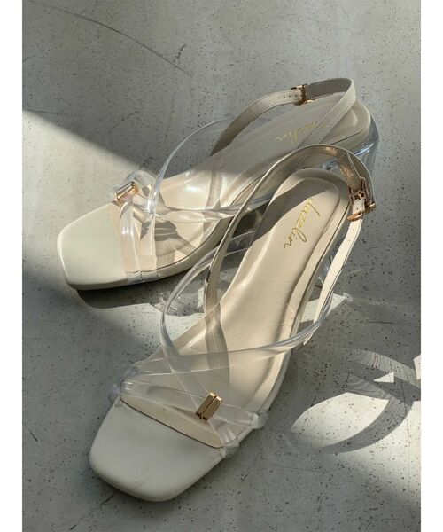 dazzlin（ダズリン）の「パーツポイントサンダル（サンダル・レディース・ブラウン/グリーン/オフホワイト・LARGE/MEDIUM）」の2枚目の写真