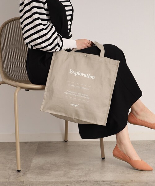 SHOO・LA・RUE（シューラルー）の「◆スクエアビッグトートバッグ（トートバッグ・レディース・ワインレッド/アイボリー/イエロー/ブルー/グレー/ブラック・00）」の18枚目の写真