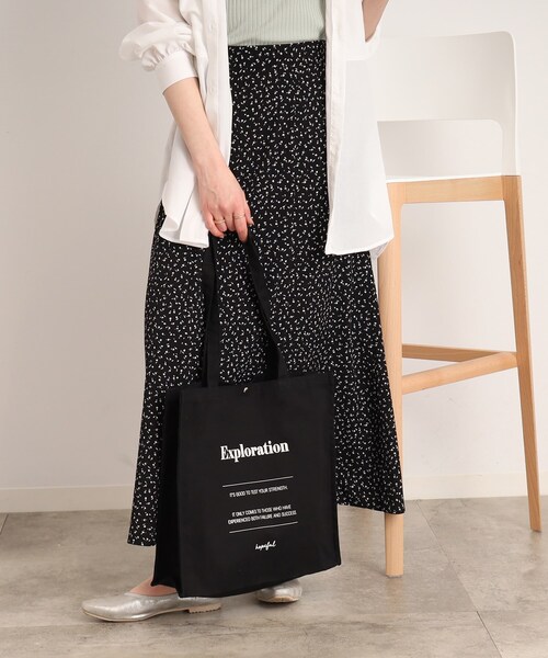 SHOO・LA・RUE（シューラルー）の「◆スクエアビッグトートバッグ（トートバッグ・レディース・ワインレッド/アイボリー/イエロー/ブルー/グレー/ブラック・00）」の9枚目の写真