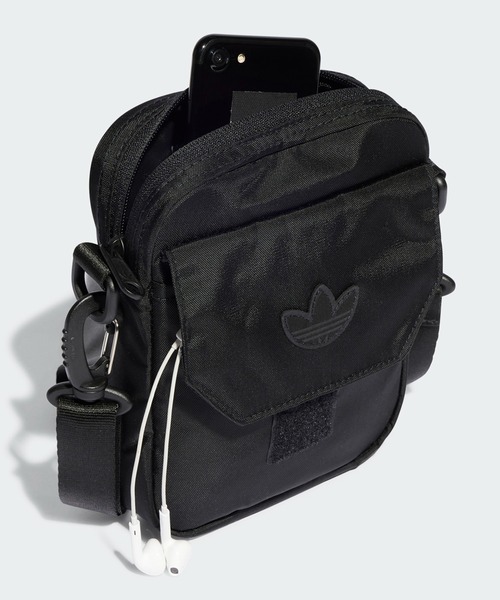 【adidas】プレミアム エッセンシャルズ フェスティバルバッグ adidas（アディダス）の「プレミアム エッセンシャルズ