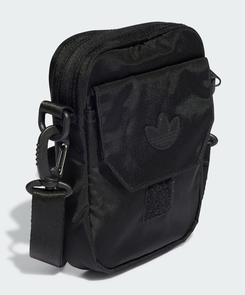 adidas(アディダス)の「プレミアム エッセンシャルズ フェスティバルバッグ / アディダスオリジナルス adidas Originals(ショルダーバッグ・メンズ・ブラック・FREE)」の3枚目の写真
