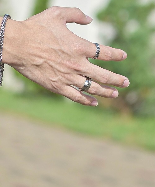 BROTHERHOOD(ブラザーフッド)の「【BROTHERHOOD】プレーンフラットトリプルリングv1「サージカルステンレス」(リング・メンズ・シルバー・MEDIUM/LARGE)」の10枚目の写真