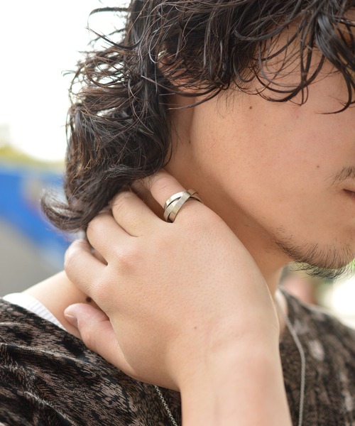BROTHERHOOD(ブラザーフッド)の「【BROTHERHOOD】プレーンフラットトリプルリングv1「サージカルステンレス」(リング・メンズ・シルバー・MEDIUM/LARGE)」の12枚目の写真