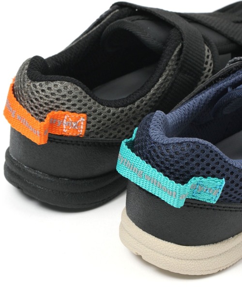 BAYFLOW(ベイフロー)の「【IFME(イフミー)】ベルトスニーカー(キッズサイズ)(スニーカー・キッズ・ブラック/ベージュ/ネイビー・16.0cm/17.0cm/19.0cm/18.0cm)」の11枚目の写真