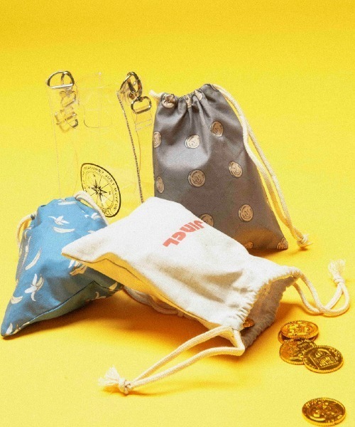 JINCL(ジンクル)の「mini drawstring bag(ハンドバッグ・メンズ・ブラウン/ナチュラル/ブルー・FREE)」の8枚目の写真