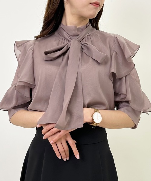 INGNI（イング）の「袖フリルラメシアー5分袖／ブラウス（シャツ/ブラウス・レディース・グレー系その他/オフホワイト/ピンク/サックスブルー・M）」の12枚目の写真