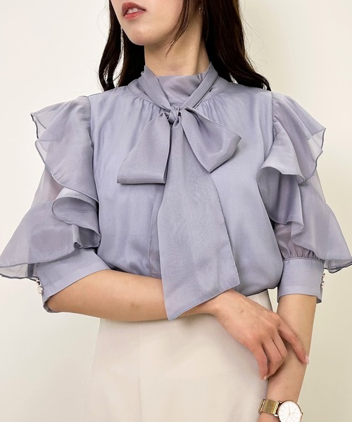 INGNI（イング）の「袖フリルラメシアー5分袖／ブラウス（シャツ/ブラウス・レディース・グレー系その他/オフホワイト/ピンク/サックスブルー・M）」の19枚目の写真