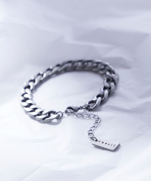 cussil（クシル）の「【cussil/クシル】アンティークシルバーチェーンロゴプレートブレスレット（ブレスレット・メンズ・ブラック系その他/アンティークシルバー・FREE）」の2枚目の写真