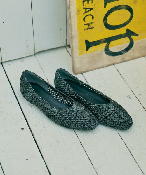 AMERICAN HOLIC(アメリカンホリック)の「雑材メッシュフラットシューズ(パンプス・レディース・アイボリー/ブラック・M/S/L)」の1枚目の写真