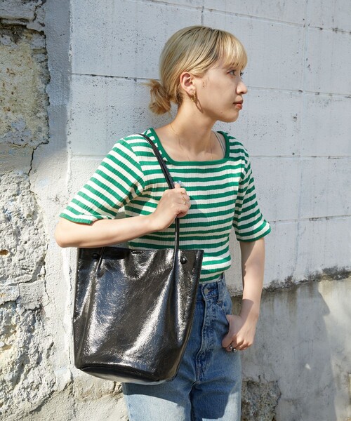 FREAK'S STORE（フリークスストア）の「【限定展開】cache cache/カシュカシュ　クラッシュメタリックバケツトート（ショルダーバッグ・レディース・ゴールド/シルバー/ブラック・ONE SIZE）」の12枚目の写真