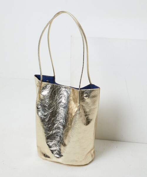 FREAK'S STORE（フリークスストア）の「【限定展開】cache cache/カシュカシュ　クラッシュメタリックバケツトート（ショルダーバッグ・レディース・ゴールド/シルバー/ブラック・ONE SIZE）」の10枚目の写真