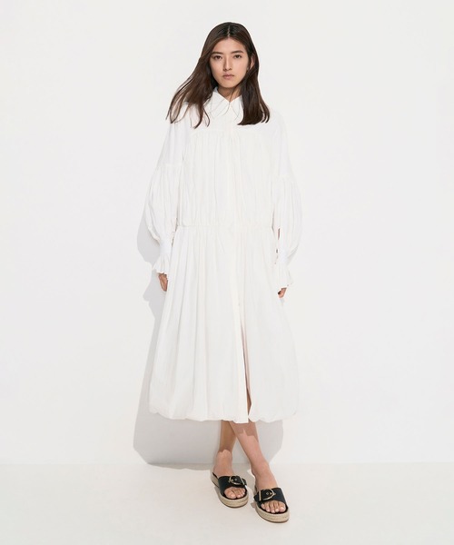 CHARLES & KEITH(チャールズ & キース)の「バックルストラップ エスパドリーユフラット(サンダル・レディース・オフホワイト/ブラック・22.5cm/23cm/23.5cm/24.5cm/25cm/25.5cm)」の10枚目の写真