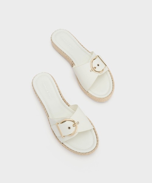 CHARLES & KEITH(チャールズ & キース)の「バックルストラップ エスパドリーユフラット(サンダル・レディース・オフホワイト/ブラック・22.5cm/23cm/23.5cm/24.5cm/25cm/25.5cm)」の5枚目の写真