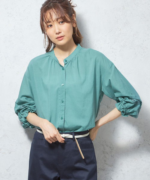 Petit Honfleur（プチオンフルール）の「刺繍スリーブブラウス（シャツ/ブラウス・レディース・ネイビー/グリーン/ブラック・9号/11号）」の2枚目の写真