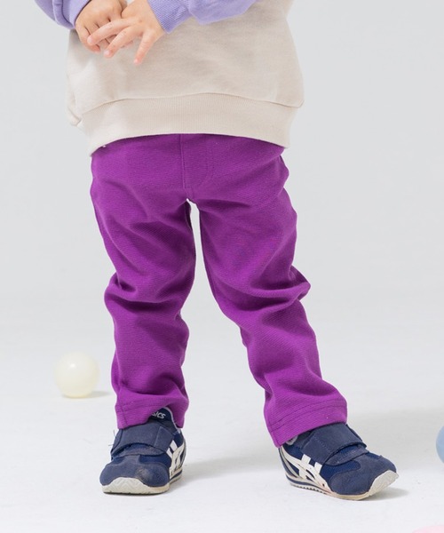 chil2（チルツー）の「全18色 カラバリストレッチパンツ（その他パンツ・キッズ・ワインレッド/ネイビー/ホワイト/ブルー/ブラック/サックスブルー/グリーン/グレー/モカ/ラベンダー/ミント/ライトブルー/オレンジ/マスタード/カーキ/ピンク/ベージュ/パープル・150cm/140cm/100cm/110cm/90cm/120cm/80ｃｍ/130cm）」の13枚目の写真