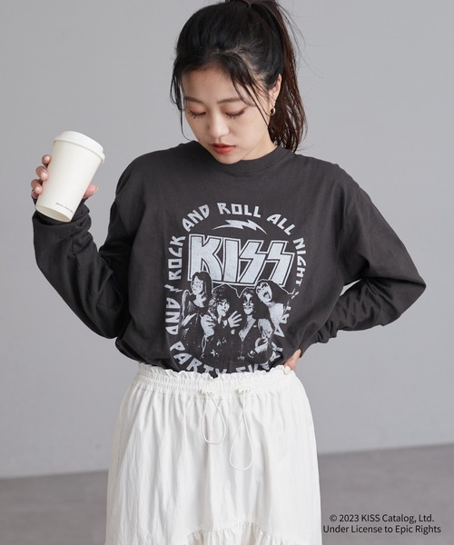 CIAOPANIC TYPY（チャオパニックティピー）の「【CIAOPANIC TYPY スペシャルアイテム】ロックバンドTEE（Tシャツ/カットソー・レディース・チャコールグレー/オフホワイト/ブラック/ホワイト・ONE SIZE）」の21枚目の写真