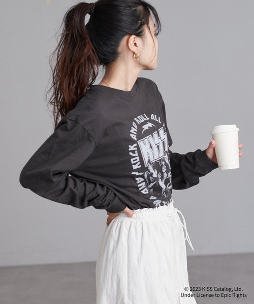 CIAOPANIC TYPY（チャオパニックティピー）の「【CIAOPANIC TYPY スペシャルアイテム】ロックバンドTEE（Tシャツ/カットソー・レディース・チャコールグレー/オフホワイト/ブラック/ホワイト・ONE SIZE）」の22枚目の写真