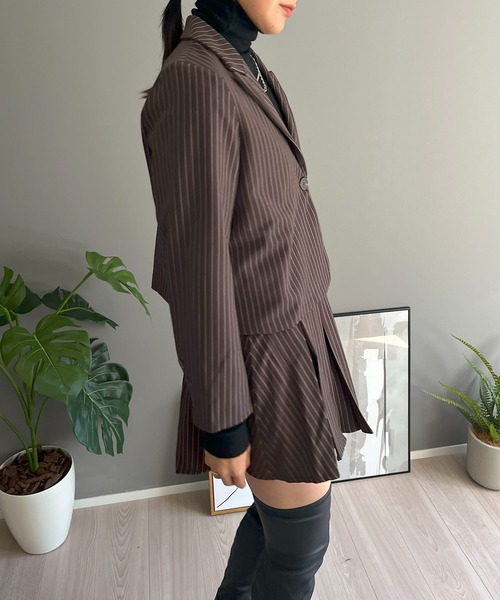 Jewelobe（ジュエローブ）の「ピンストライプジャケット×プリーツスカート セットアップ（セットアップ・レディース・ブラック/ブラウン・FREE）」の20枚目の写真