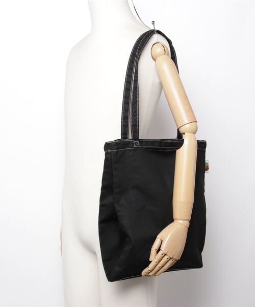 FRUIT OF THE LOOM(フルーツオブザルーム)の「FRUIT OF THE LOOM / FTL BASIC PARTITION TOTE / 80052900(トートバッグ・レディース・オフホワイト/イエロー/グリーン/カーキ/グレイッシュブルー/ネイビー/ピンク/レンガ/ブラウン/ベージュ/ブラック/グレー・ONESIZE)」の16枚目の写真