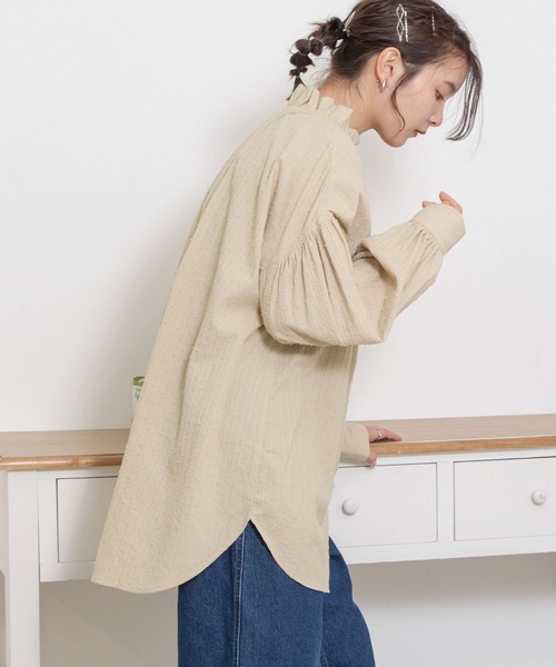 POU DOU DOU（プードゥドゥ）の「スタンドフリルブラウス（シャツ/ブラウス・レディース・オフホワイト/ベージュ/ブルー・3）」の7枚目の写真