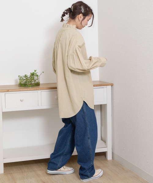 POU DOU DOU（プードゥドゥ）の「スタンドフリルブラウス（シャツ/ブラウス・レディース・オフホワイト/ベージュ/ブルー・3）」の10枚目の写真