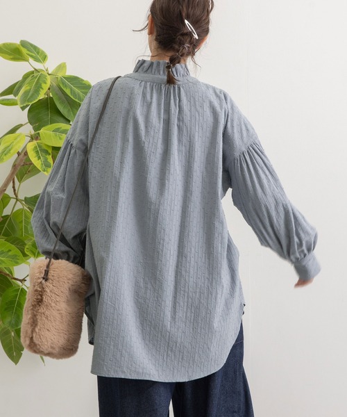 POU DOU DOU（プードゥドゥ）の「スタンドフリルブラウス（シャツ/ブラウス・レディース・オフホワイト/ベージュ/ブルー・3）」の14枚目の写真