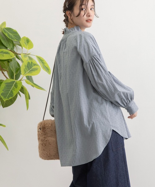 POU DOU DOU（プードゥドゥ）の「スタンドフリルブラウス（シャツ/ブラウス・レディース・オフホワイト/ベージュ/ブルー・3）」の15枚目の写真