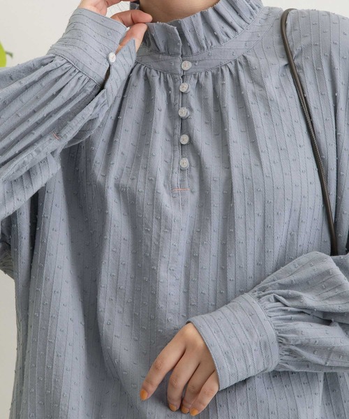 POU DOU DOU（プードゥドゥ）の「スタンドフリルブラウス（シャツ/ブラウス・レディース・オフホワイト/ベージュ/ブルー・3）」の19枚目の写真