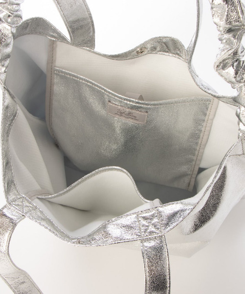 cache cache（カシュ カシュ）の「カシュカシュ cachecache / メタリックシャーリングポケッタブルトート（ショルダーバッグ・レディース・ゴールド/ブラック/シルバー・FREE）」の12枚目の写真