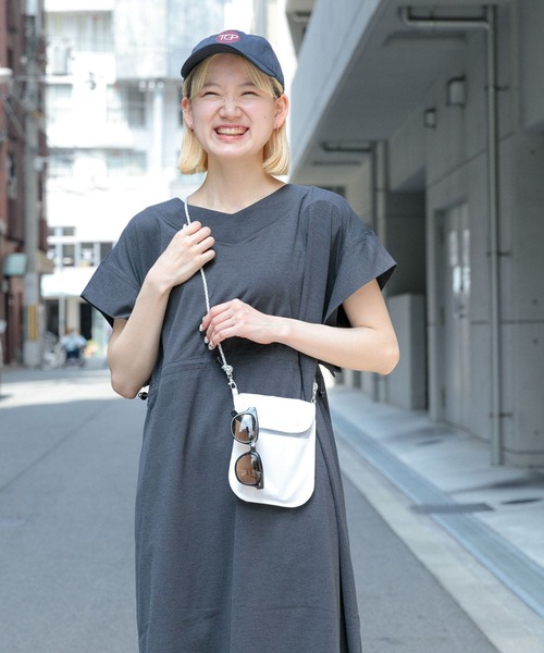 EKAL(エカル)の「TINY GARDEN PRODUCTS マルチサコッシュ(ショルダーバッグ・レディース・ホワイト系その他/ブラック/グレー・ONE)」の6枚目の写真