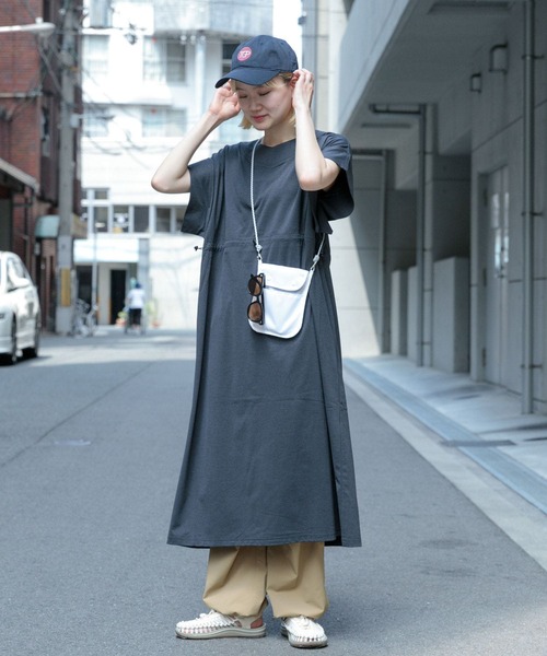 EKAL(エカル)の「TINY GARDEN PRODUCTS マルチサコッシュ(ショルダーバッグ・レディース・ホワイト系その他/ブラック/グレー・ONE)」の7枚目の写真