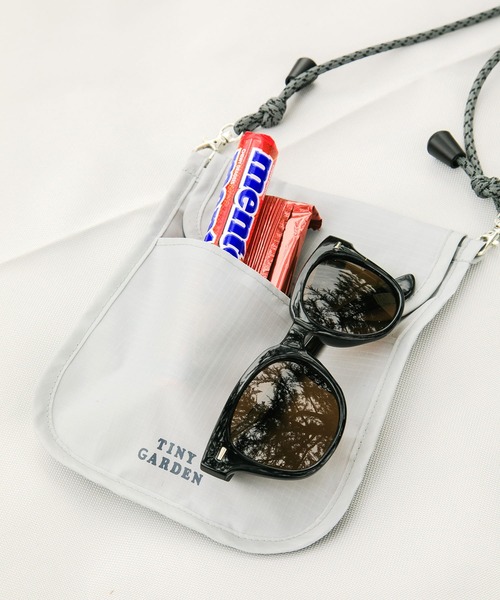 EKAL(エカル)の「TINY GARDEN PRODUCTS マルチサコッシュ(ショルダーバッグ・レディース・ホワイト系その他/ブラック/グレー・ONE)」の12枚目の写真